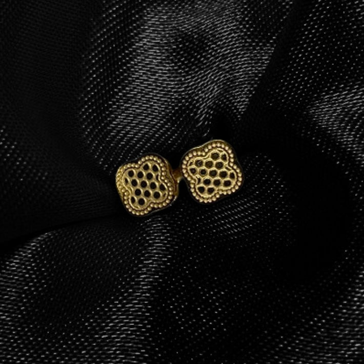 Puces d'oreilles Mia